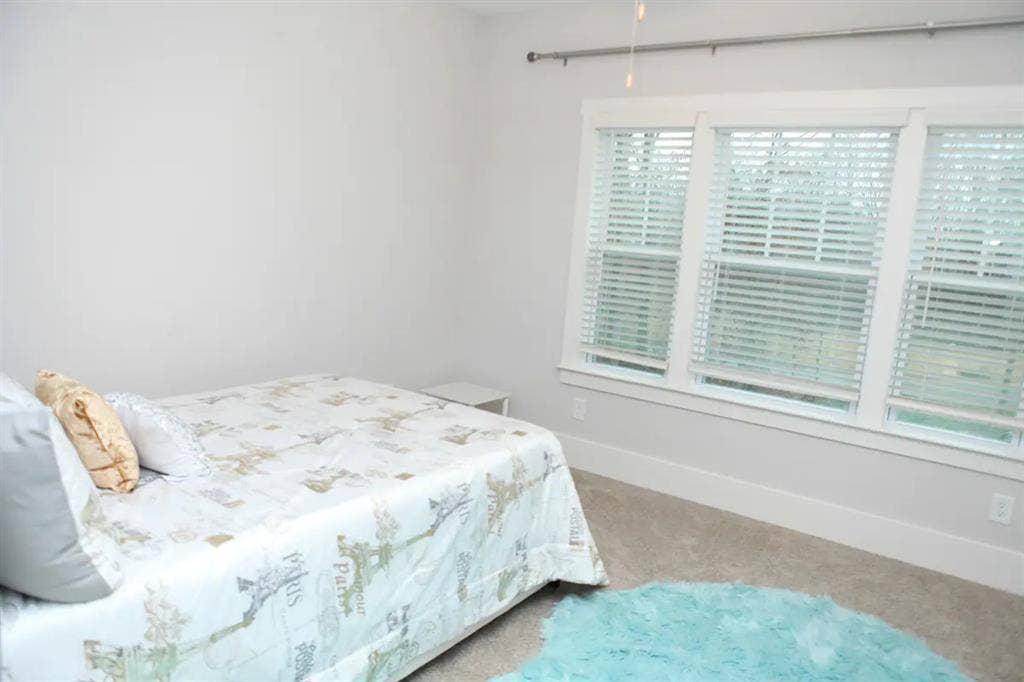 8 BR in Charlotte