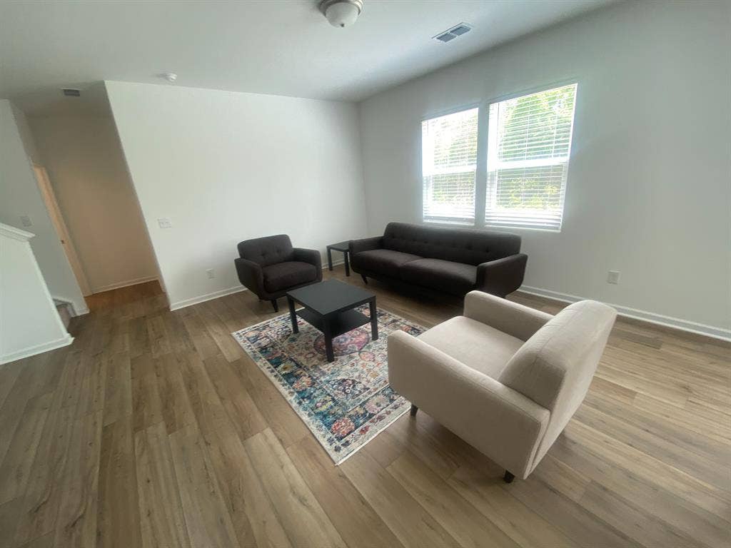 4 BR in Concord