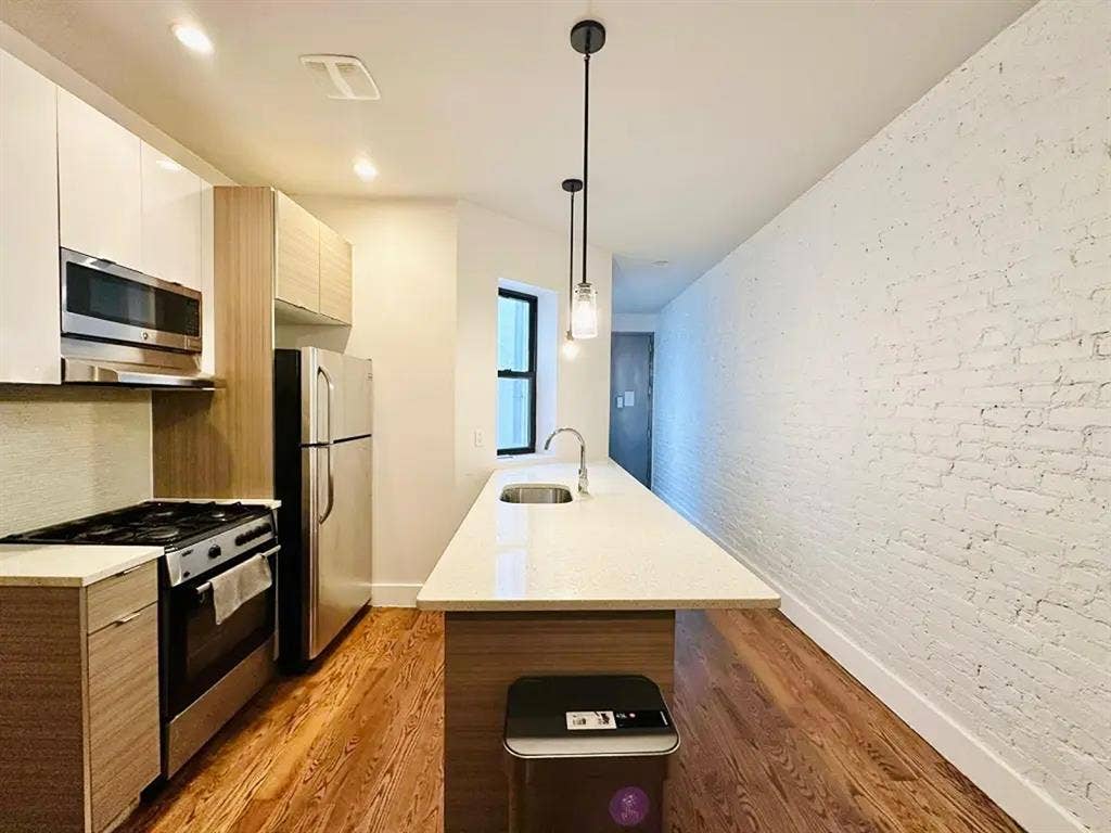 Rogers Ave – #