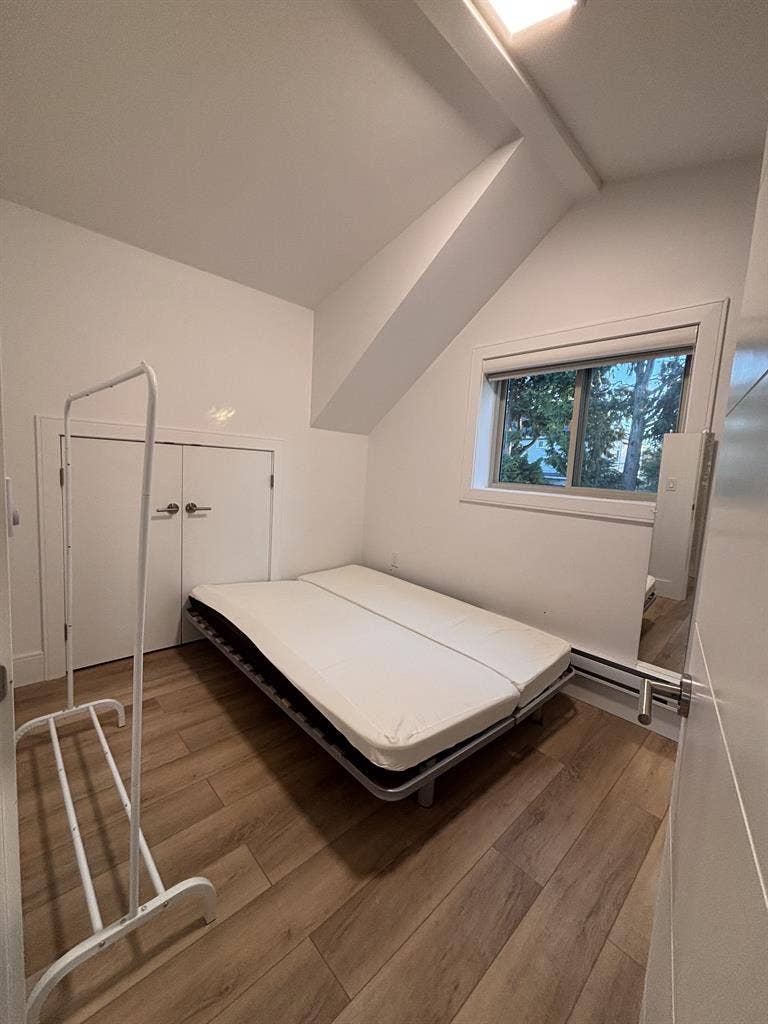 3 bedroom 2 bath new laneway house 