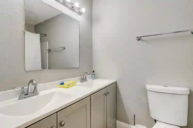 7 BR in Jacksonville