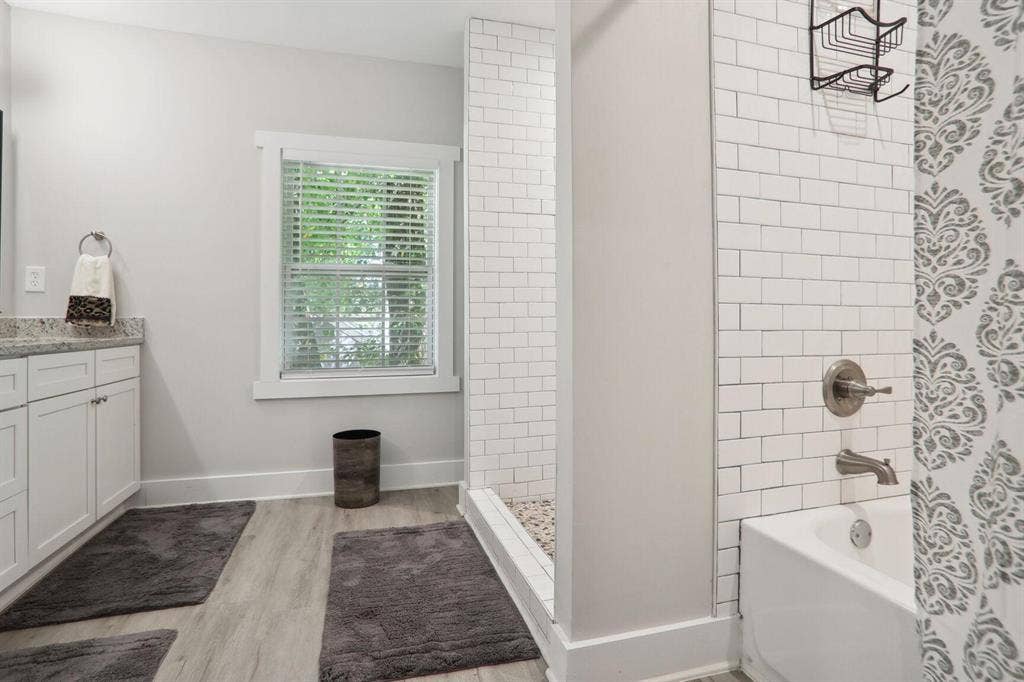 4 BR in East Point