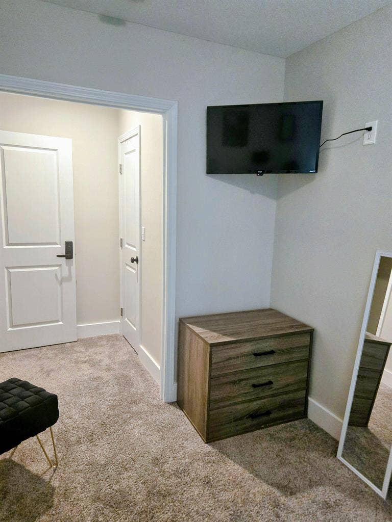 4 BR in East Point