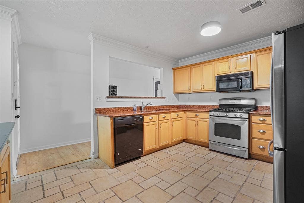 10 BR in Decatur