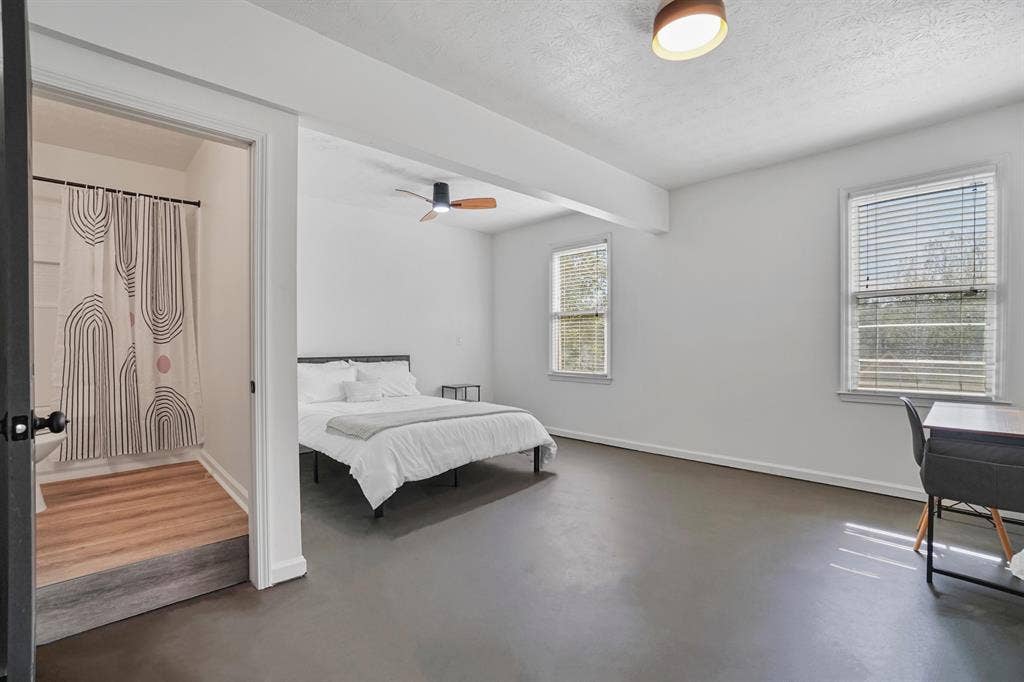 10 BR in Decatur