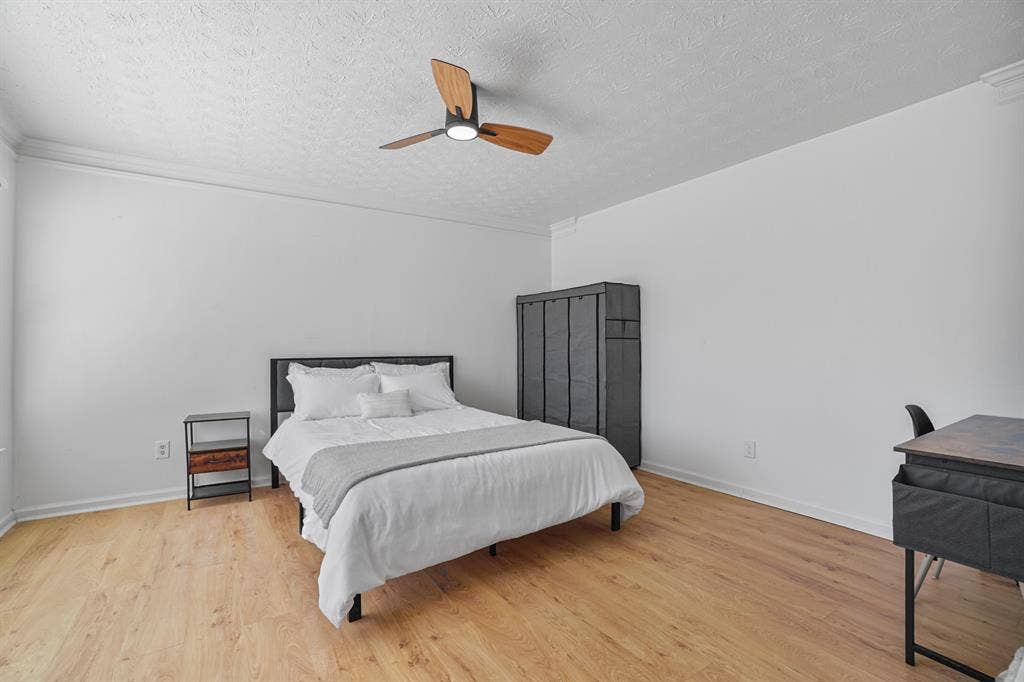 10 BR in Decatur