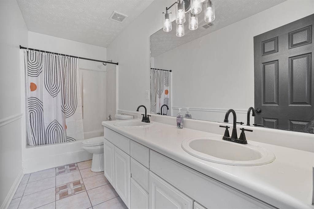 10 BR in Decatur