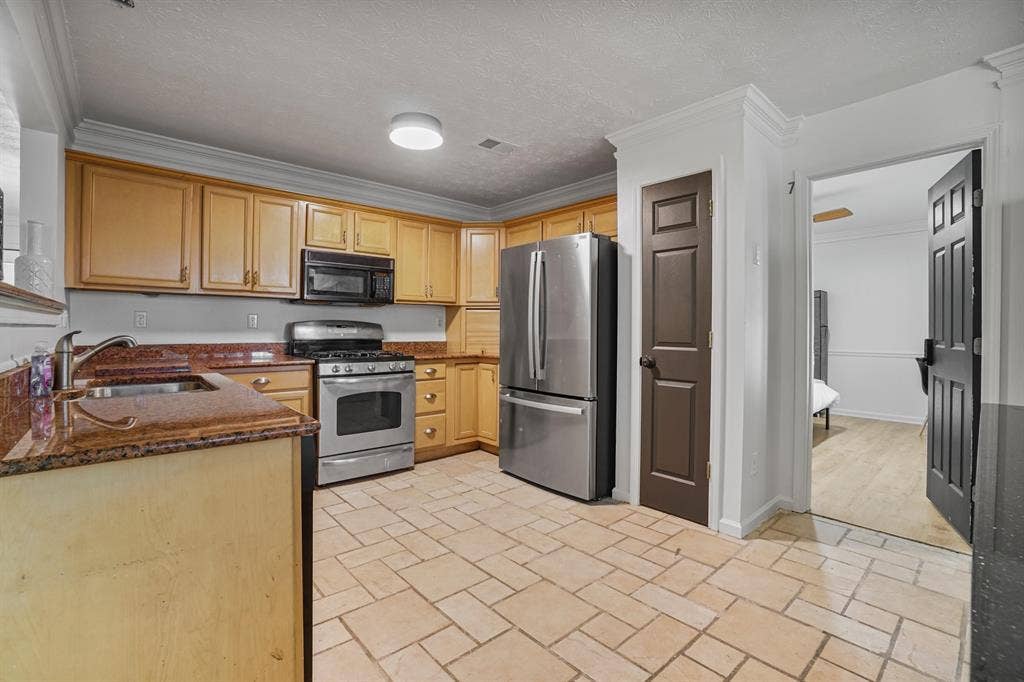 10 BR in Decatur