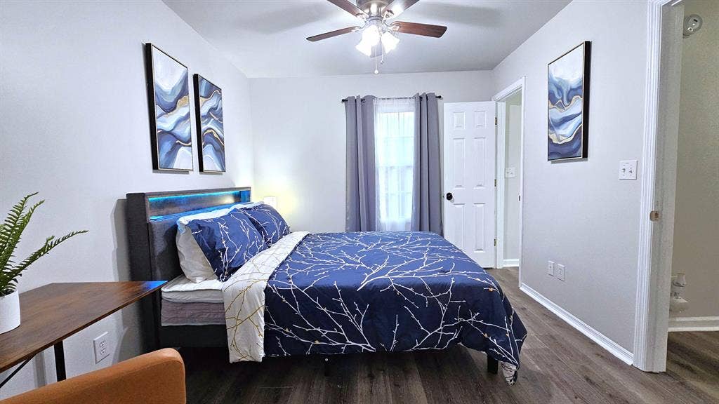 6 BR in Lawrenceville