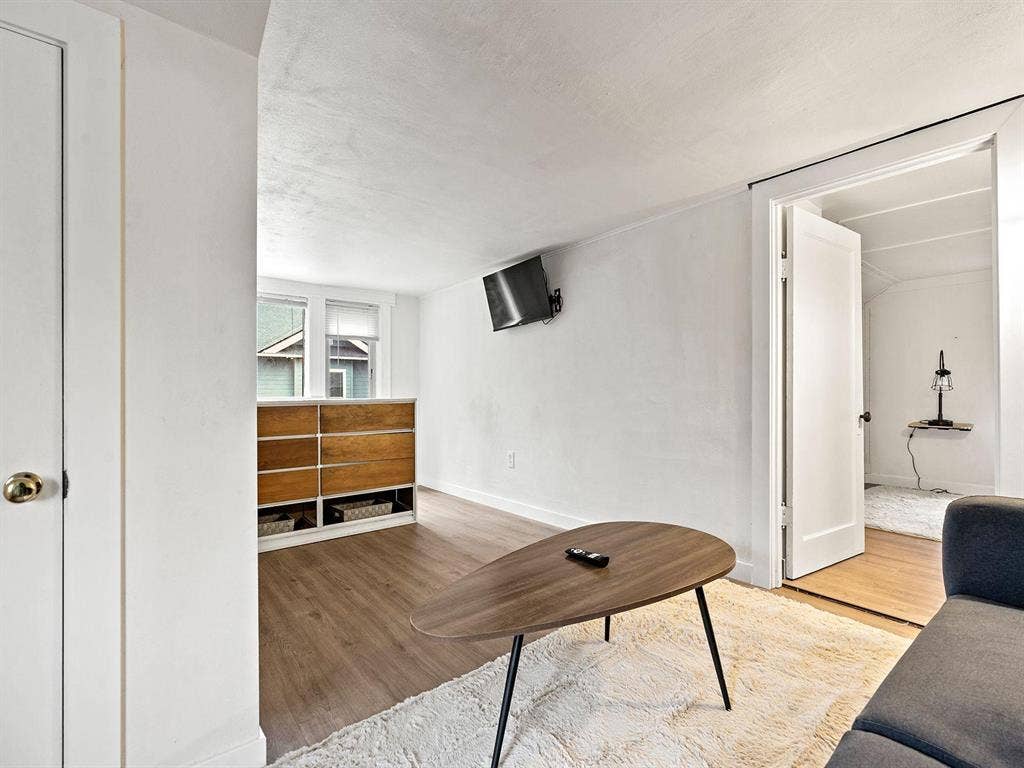 4 BR in Seattle