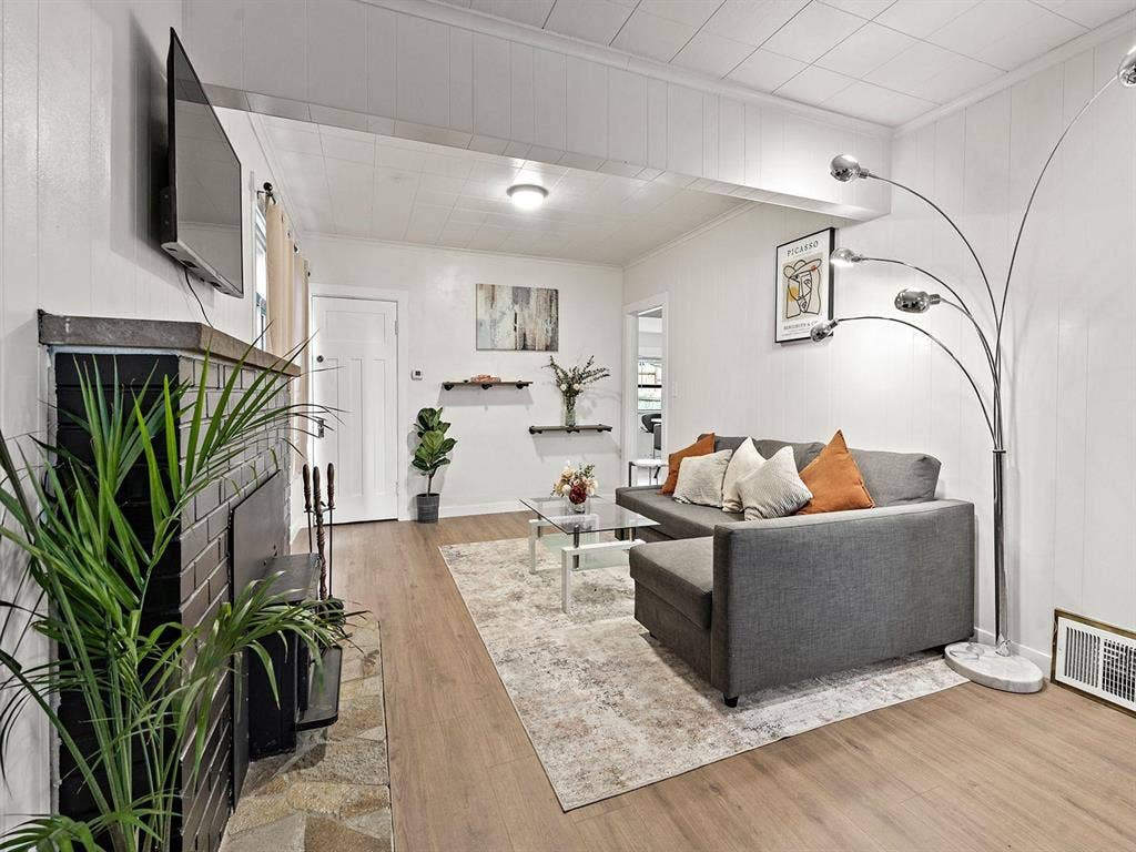 4 BR in Seattle