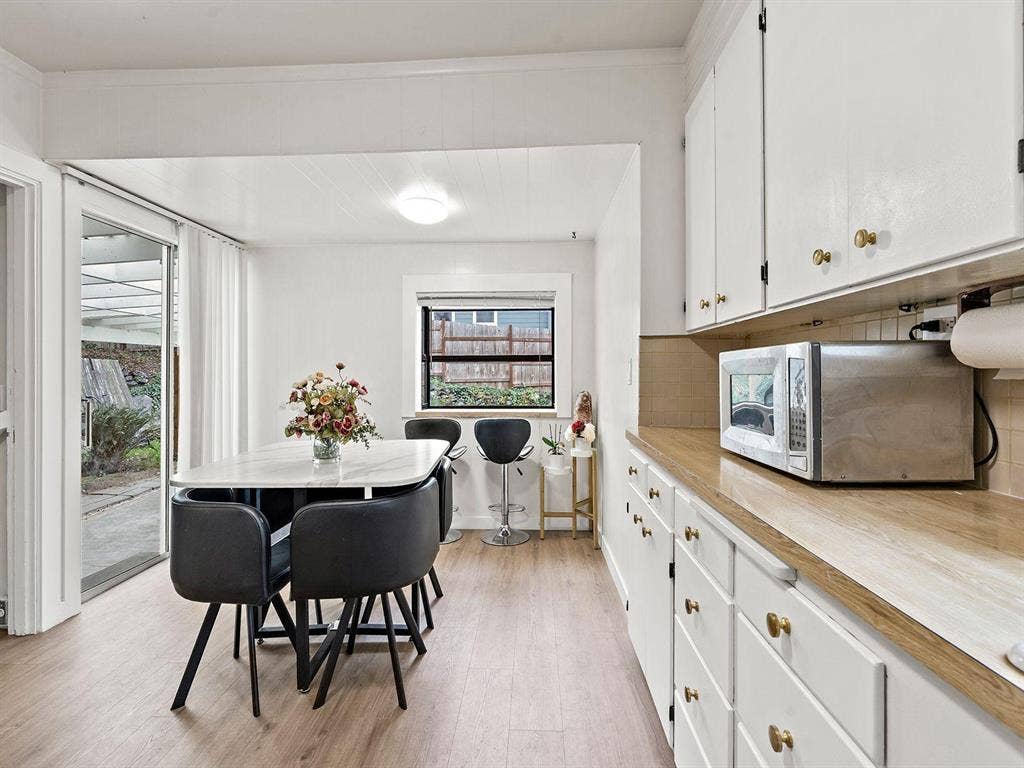 4 BR in Seattle