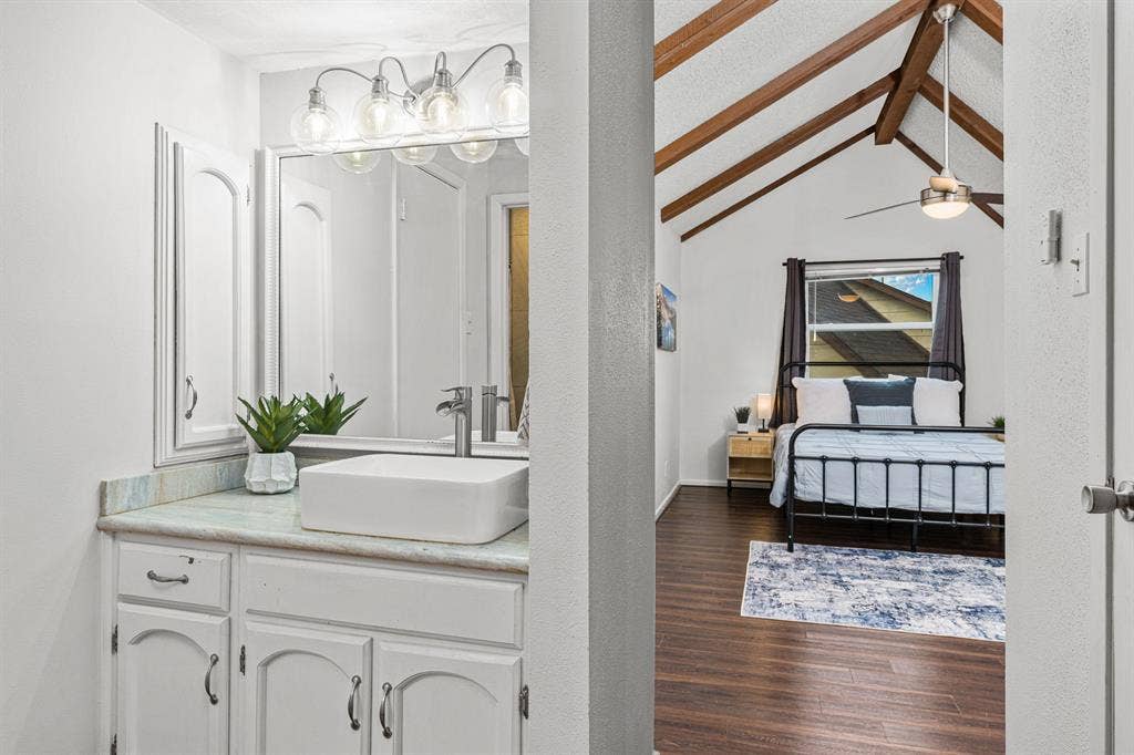 8 BR in San Antonio