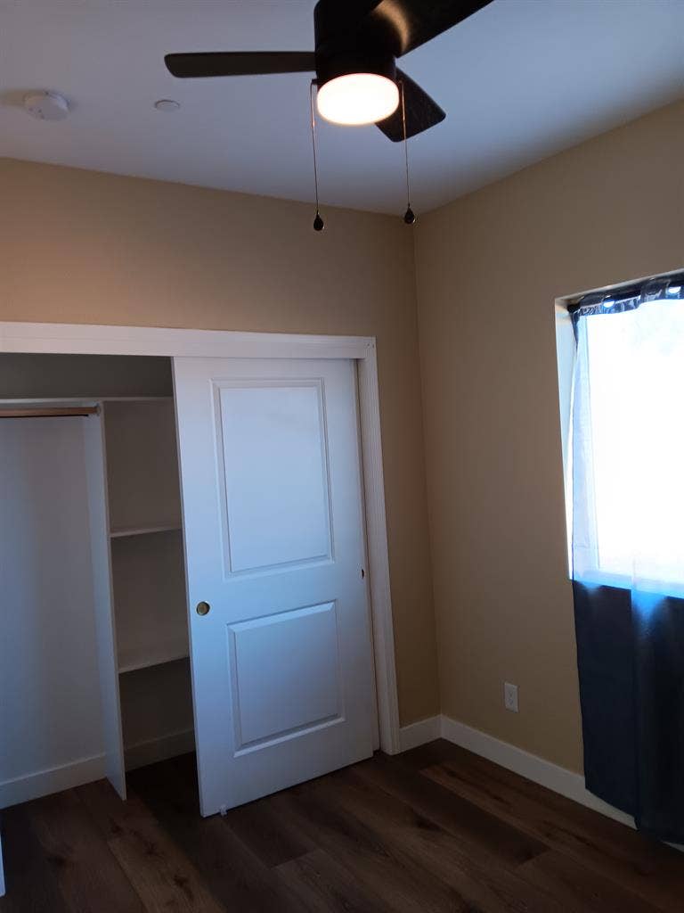 ROOM FOR RENT – NEW SACRAMENTO HOME