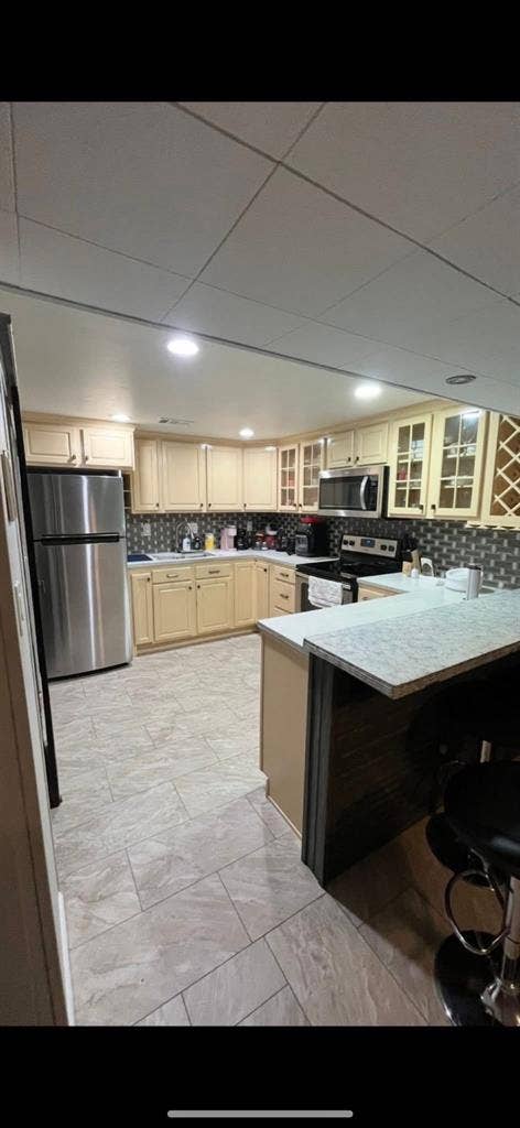 Not party house, no smoking or