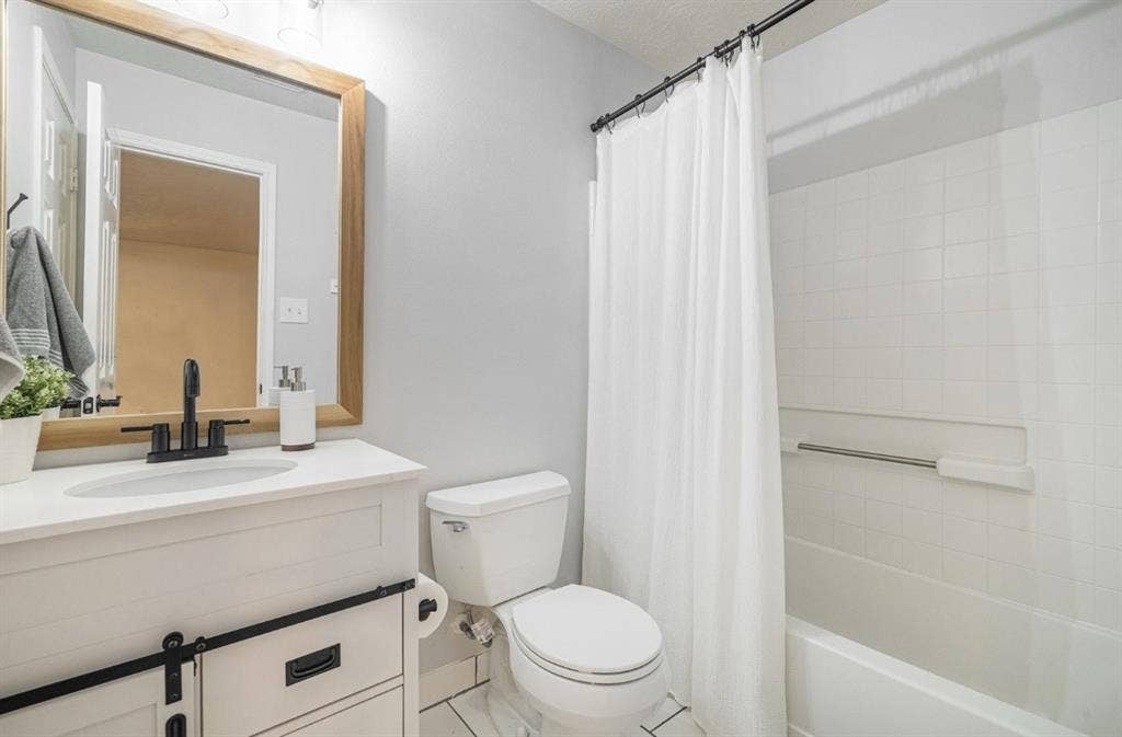 Private room for rent!