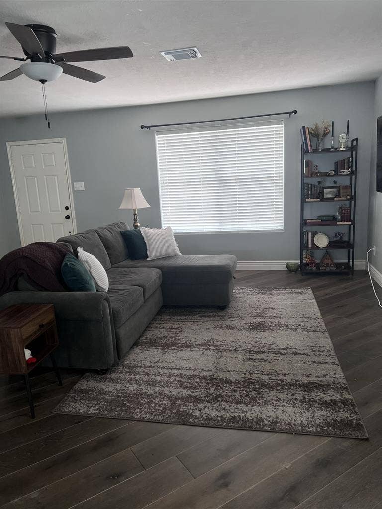 Private room for rent!