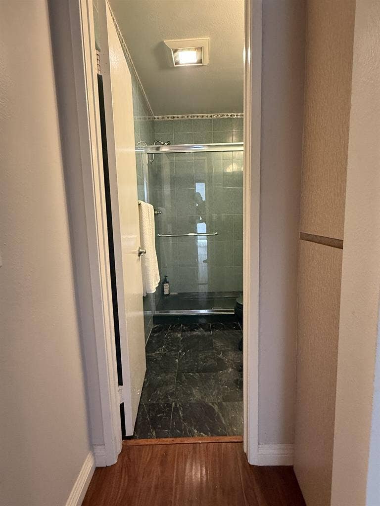 Private Room/ Bathroom furnished