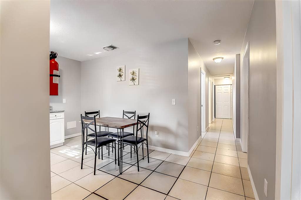 6 BR in Tampa
