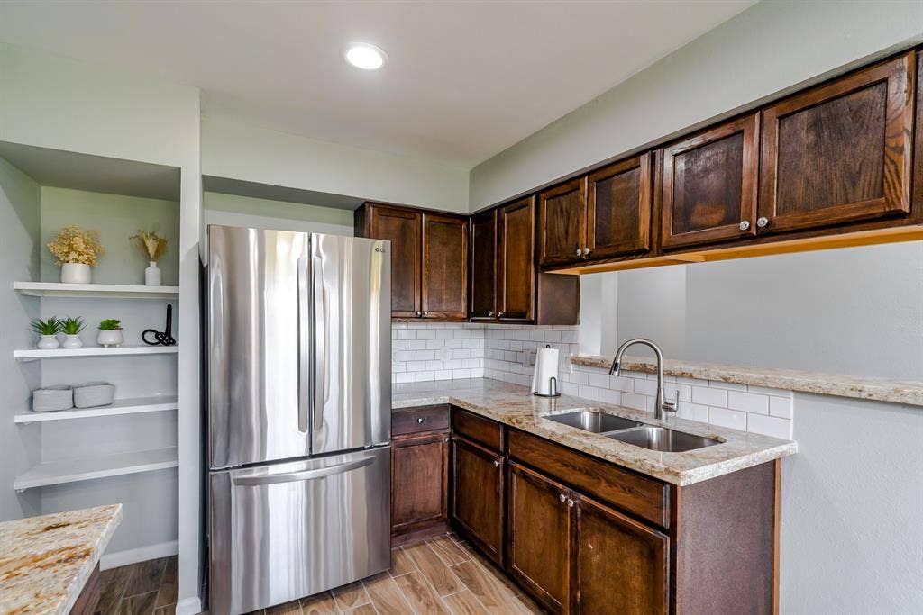 8 BR in Houston