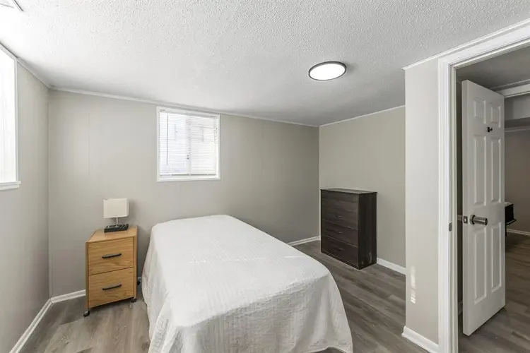 5 BR in Lee's Summit