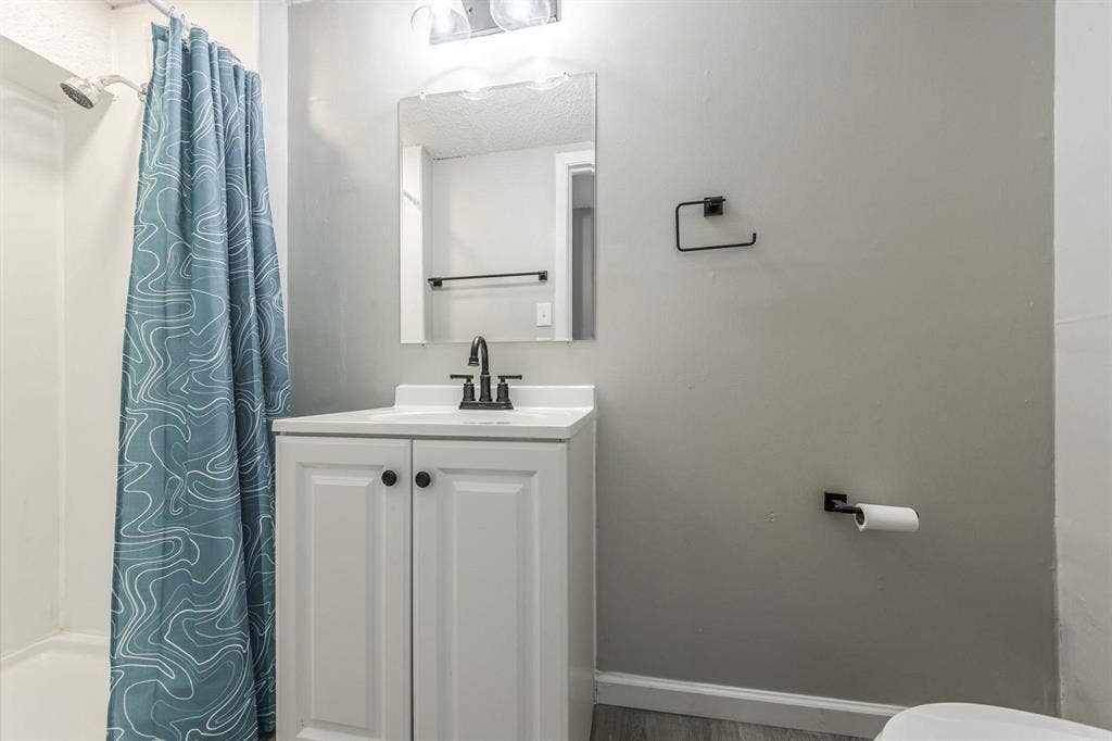 5 BR in Lee's Summit