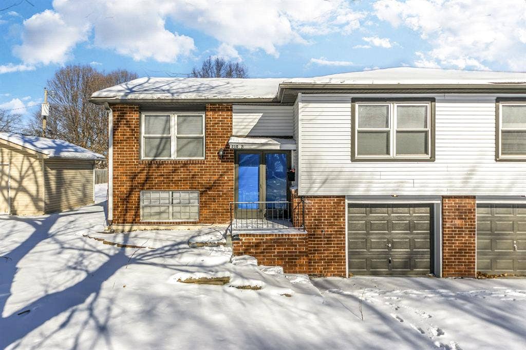 5 BR in Lee's Summit