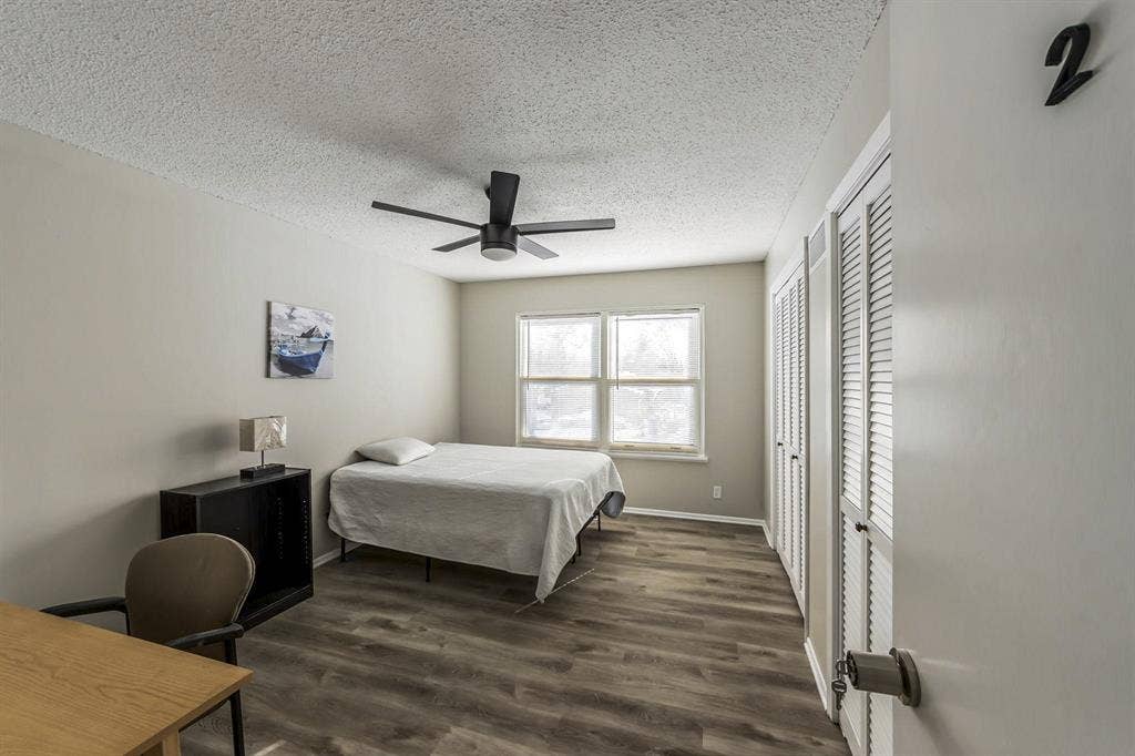 5 BR in Lee's Summit
