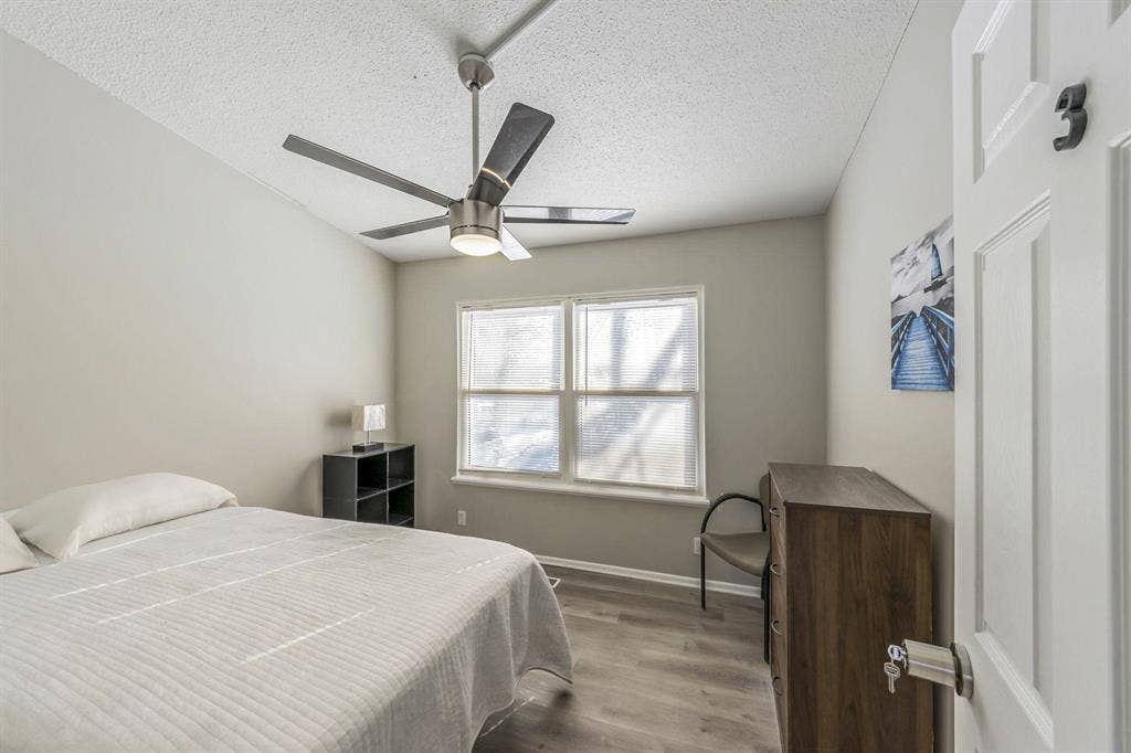 5 BR in Lee's Summit