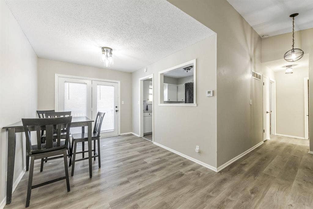 5 BR in Lee's Summit