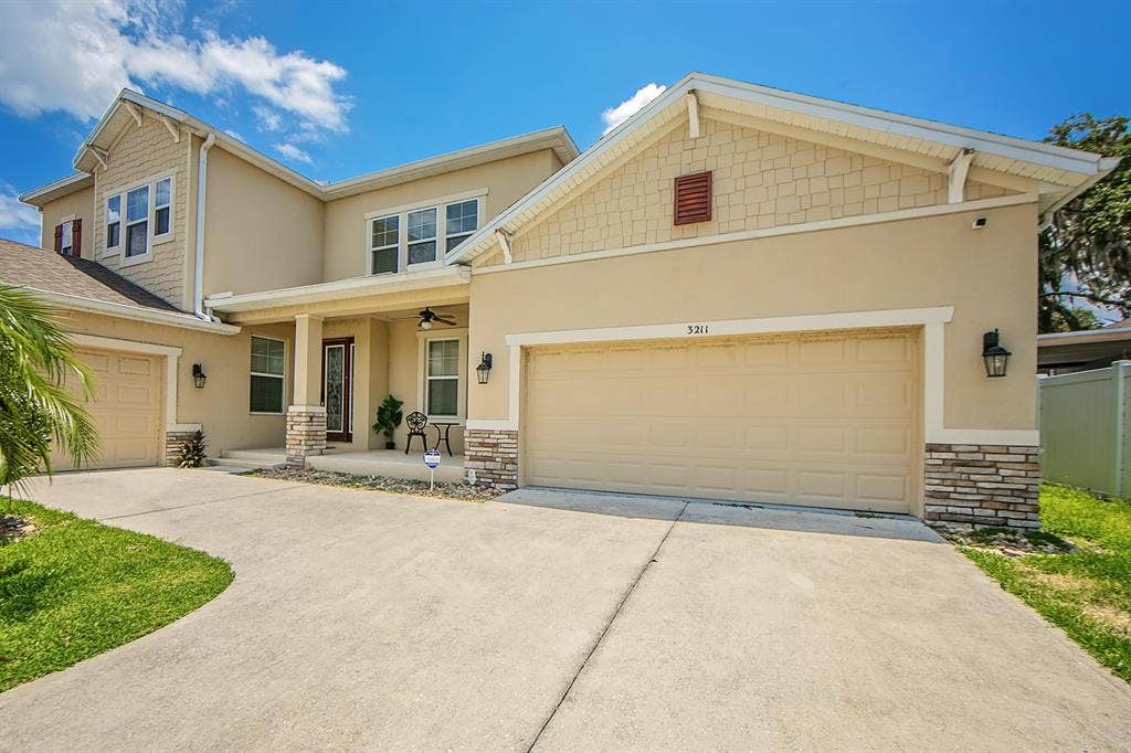 10 BR in Kissimmee