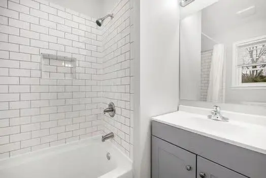 8 BR in Charlotte