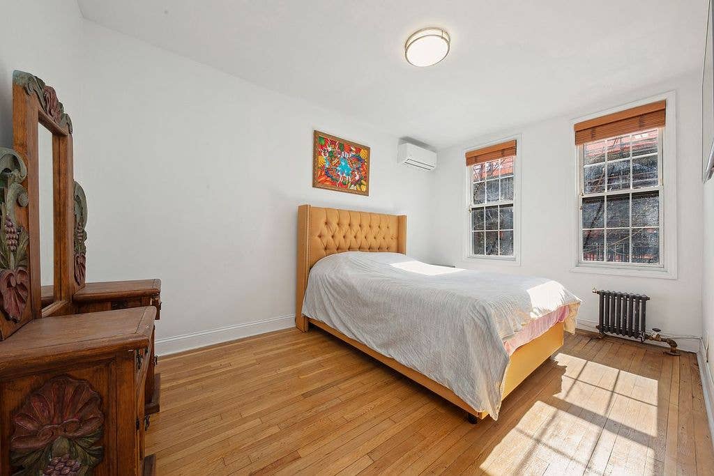 Rooms in Cool House Marble Hill NYC