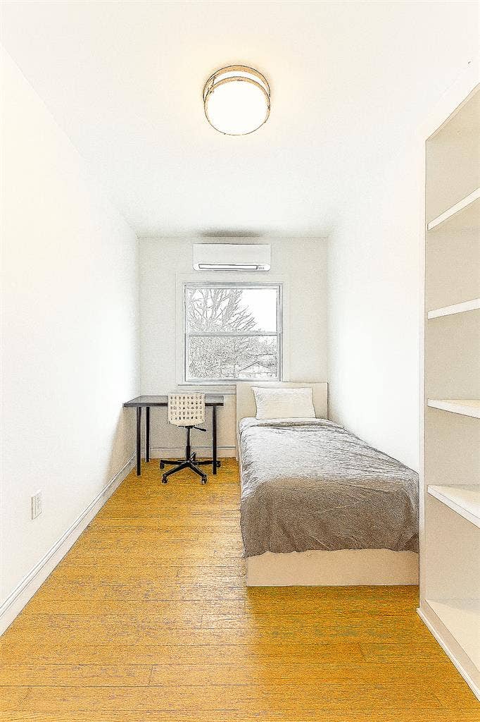 Rooms in Cool House Marble Hill NYC