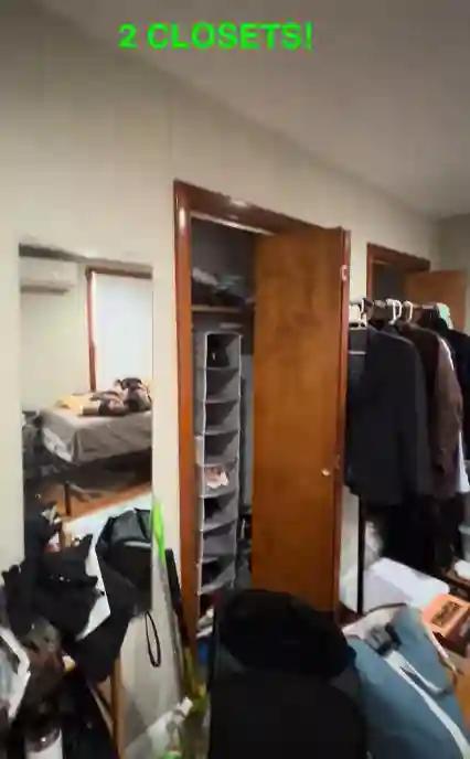 ROOM IN AN ALL FEMALE APARTMENT