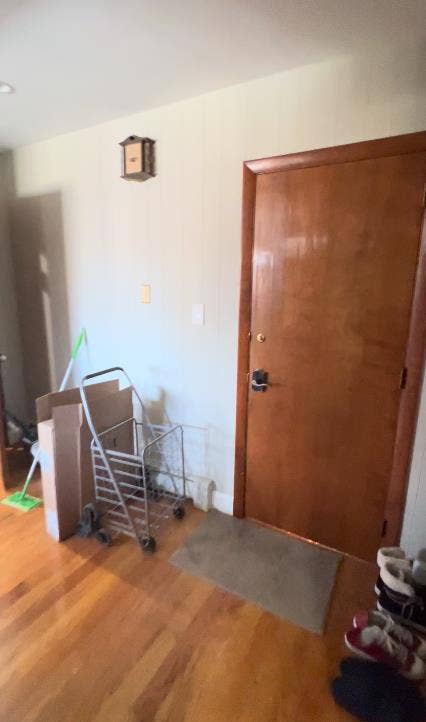 ROOM IN AN ALL FEMALE APARTMENT