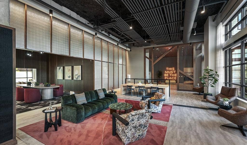 Bedroom w/ Private Bath Lux Condo