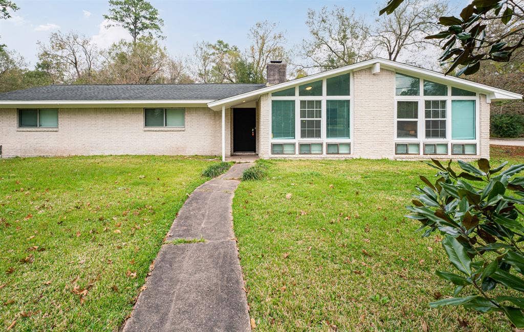 8 BR in Houston
