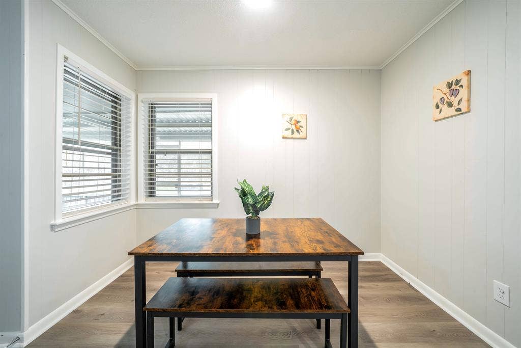 8 BR in Houston