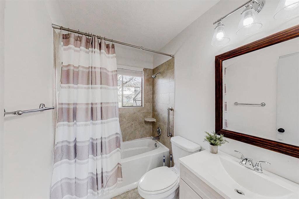 9 BR in College Park