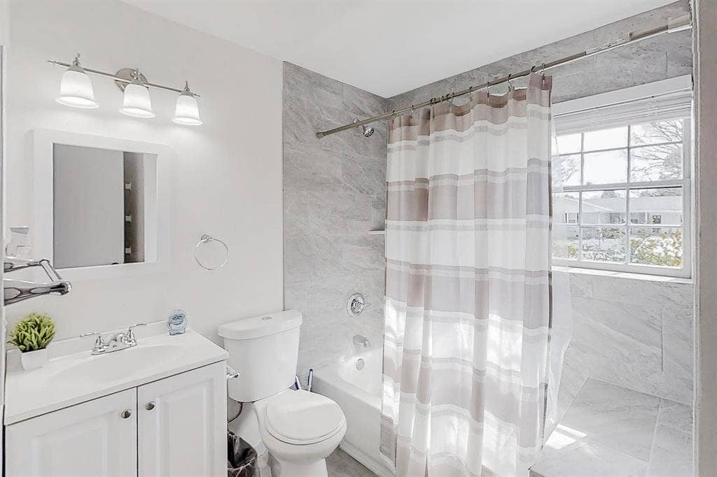 9 BR in College Park