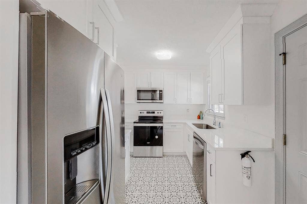 9 BR in College Park