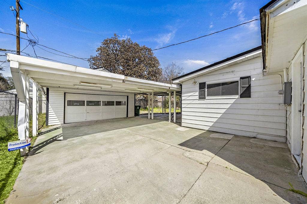 8 BR in Houston