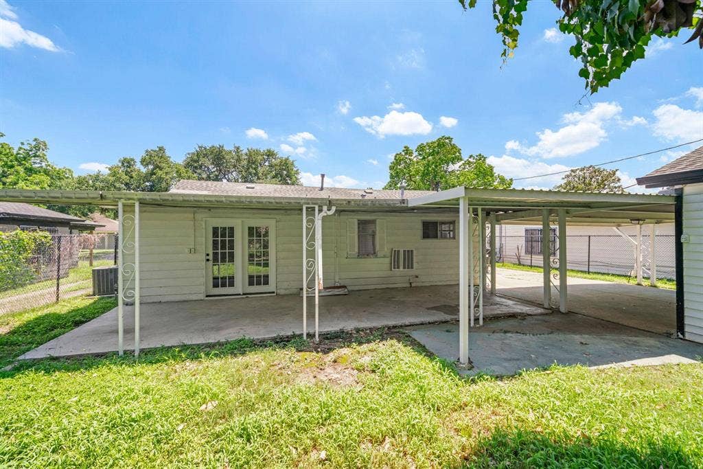 8 BR in Houston
