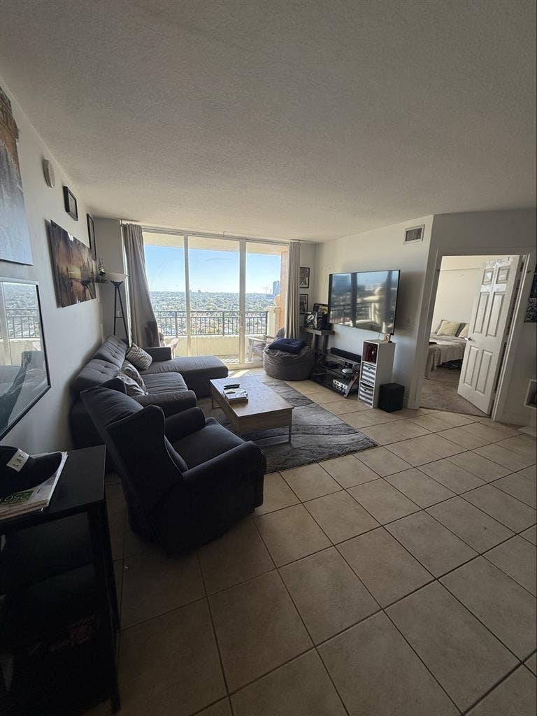 FURNISHED PRIVATE ROOM + BATH
