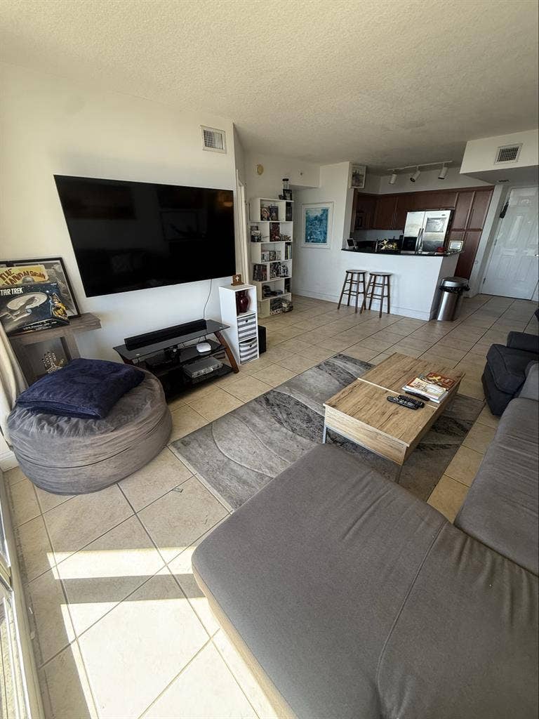 FURNISHED PRIVATE ROOM + BATH