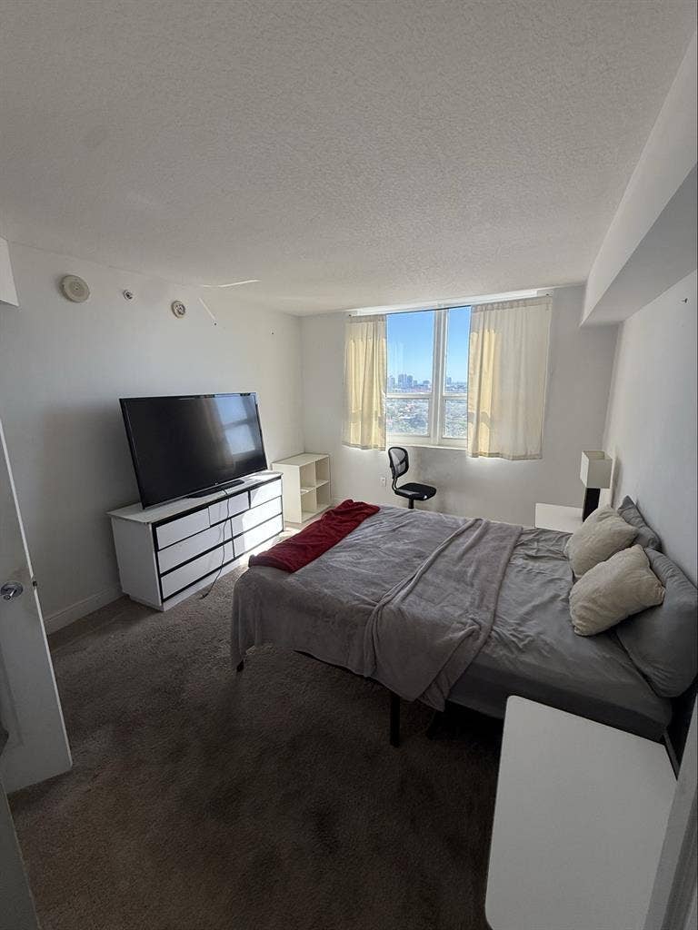FURNISHED PRIVATE ROOM + BATH