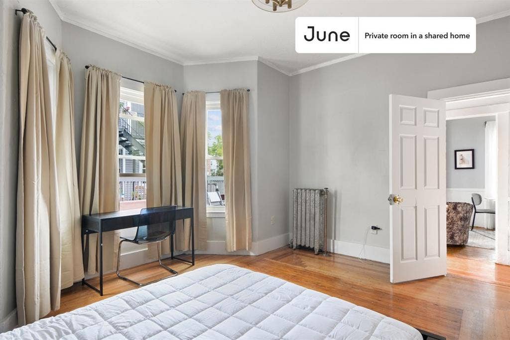 4 BR in Boston