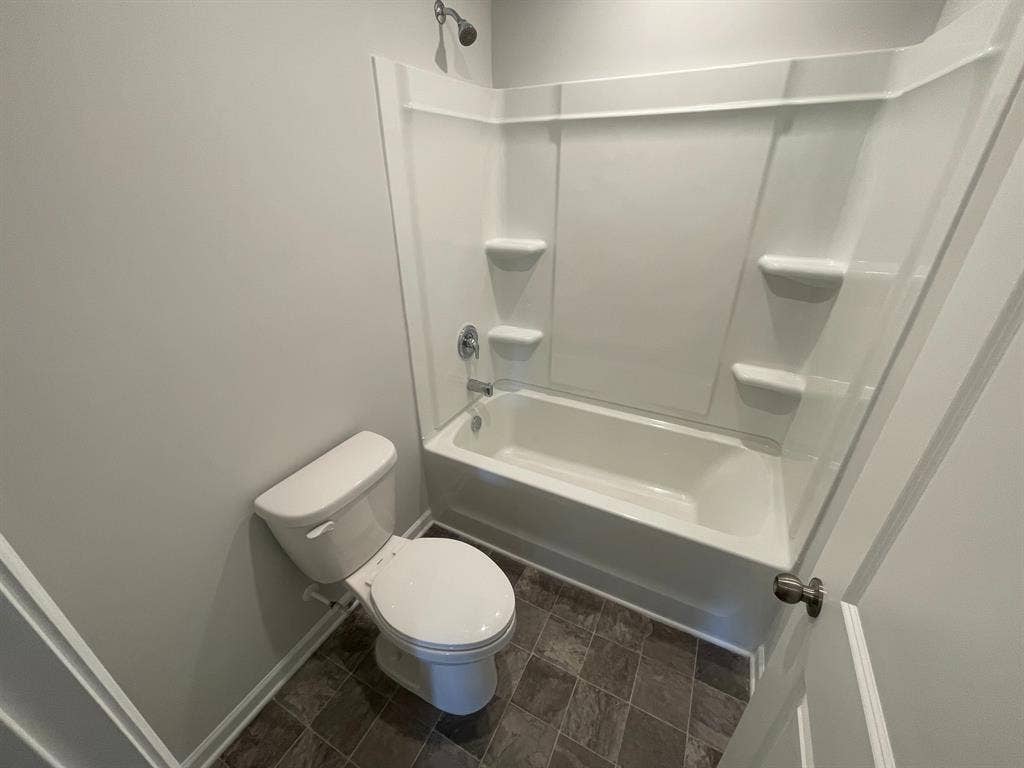 5 BR in Monroe