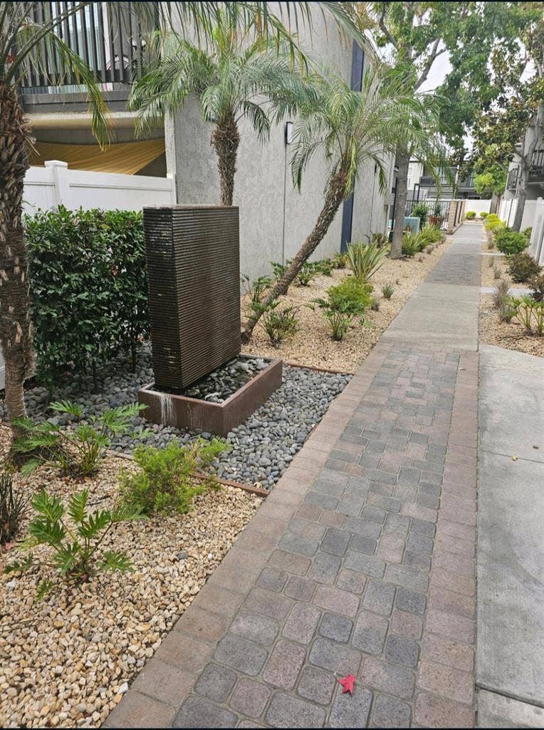 Room for rent in Anaheim